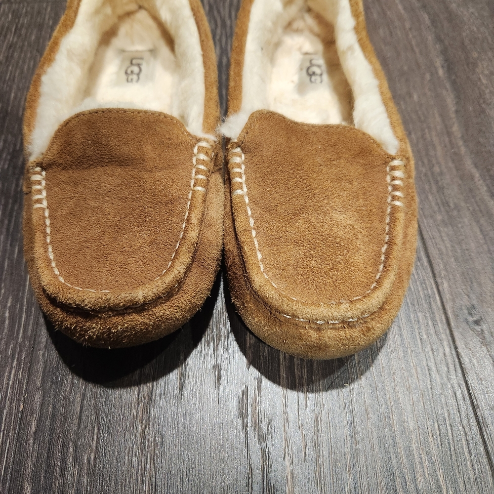 UGG Men's Tan Suede Slippers - Picture 4 of 5
